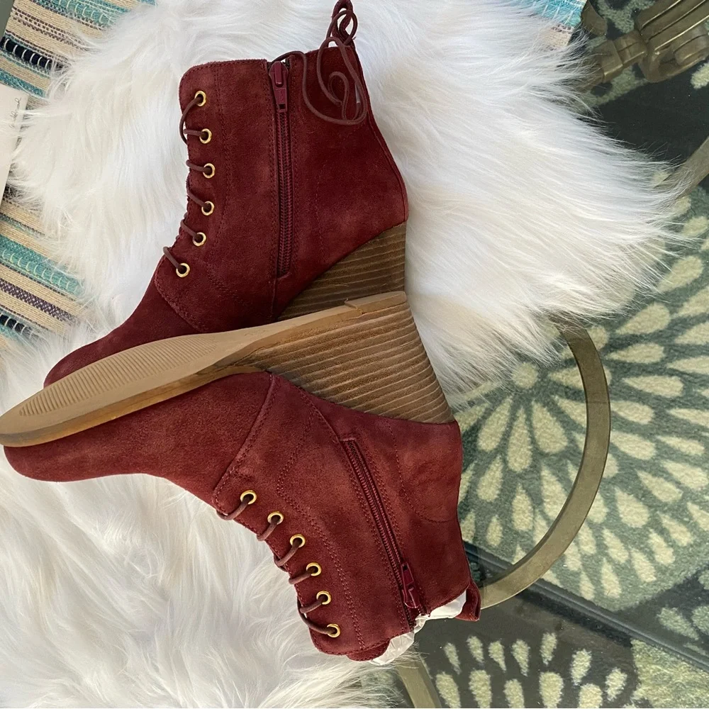 Women's Diba Blake Suede bootie burgundy size 7.5